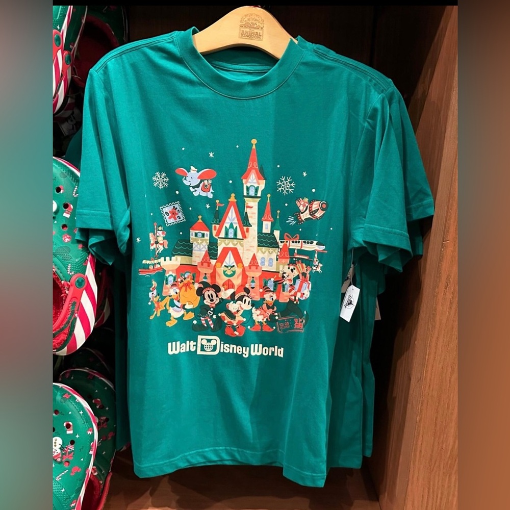 Disney Parks Christmas Shirt WDW MEDIUM